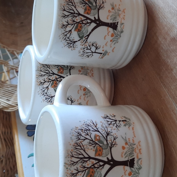 Other - Trio of Vintage Owls in a Tree small mugs